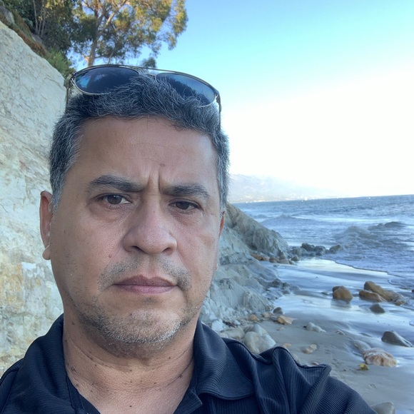 Meet your Posher, Juan - Picture 2 of 4